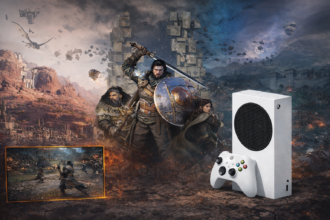 Arte promocional de Crimson Desert com personagens do jogo e um Xbox Series S ao lado, representando a versão do RPG no console da Microsoft.