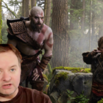 Ryan Hurst como Kratos e Callum Vinson como Atreus na primeira imagem promocional da série live-action de God of War produzida pela Amazon Prime Video.